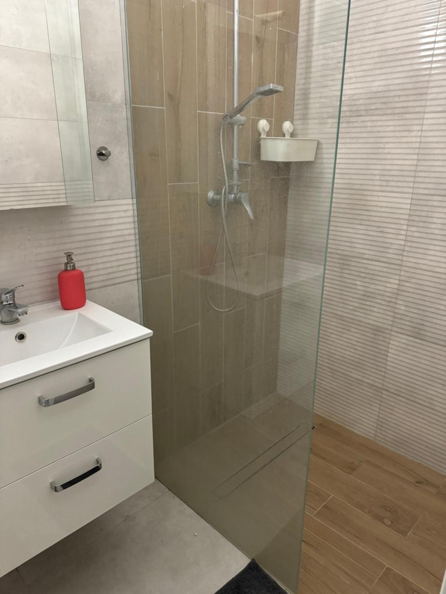 Butas Apartament Przy Metrze *