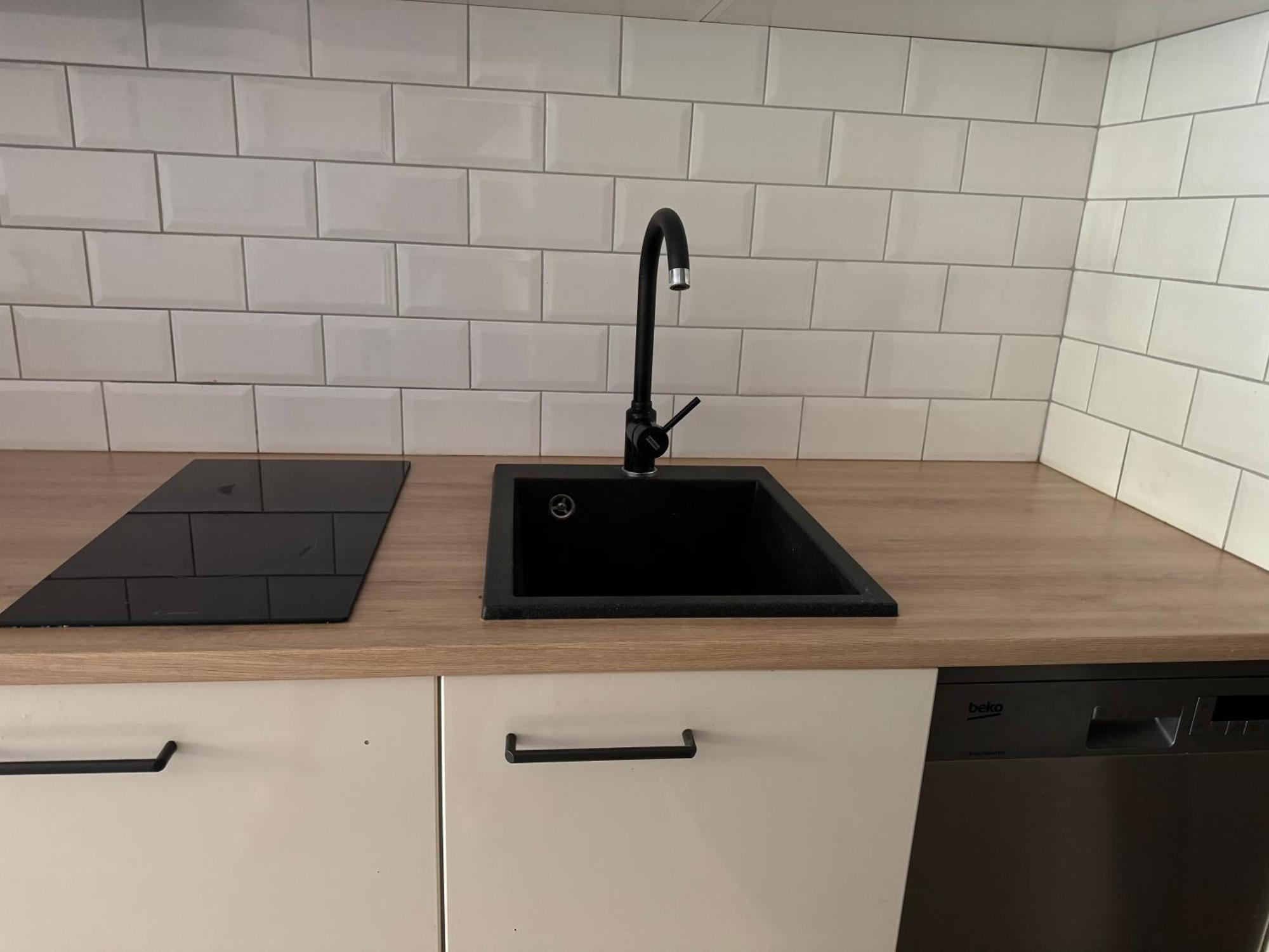 Apartament Przy Metrze Butas Warsaw